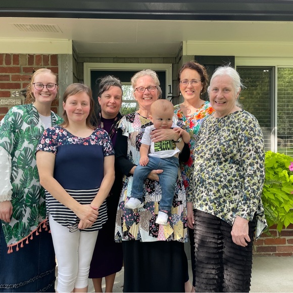 Meet your Posher, Jennifer - Picture 7 of 11